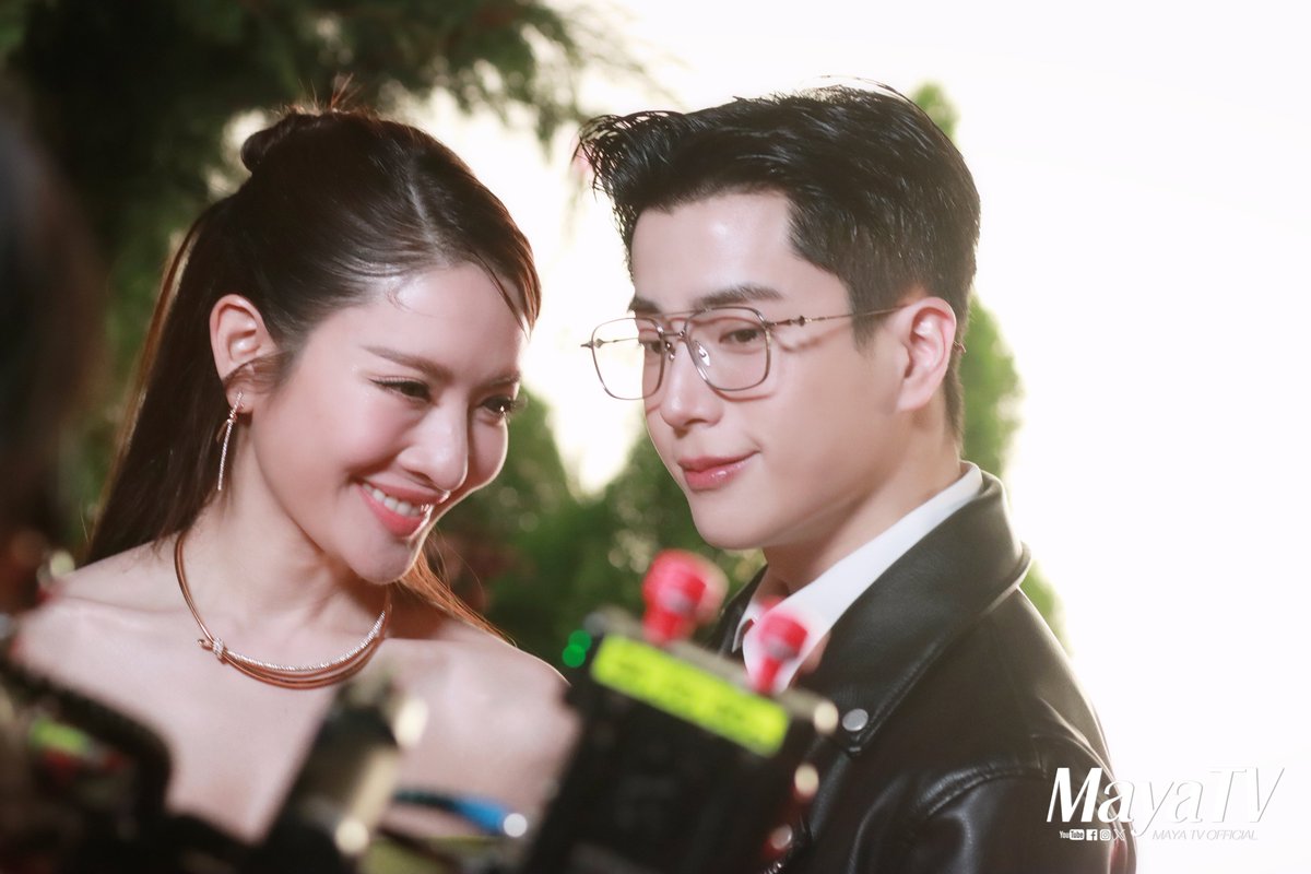 mayaonline2002's tweet photo. 『Snapshot #MAYATVOFFICIAL 』เติมเน็ตมาดูคนเค้ากัน😉💖 สายตาของพี่สาวคนสวย #แอฟทักษอร กับน้องบ้อกแบ้กสุดหล่อ #นนกุล ที่มองกันก็คือหวานร้อยนะจ๊ะ!! งานอีเวนต์หวานขนาดนี้แล้วงานในฝันจะหวานขนาดไหนน้อ~ 

สัมภาษณ์♾️ https://t.co/vM6gYvaO84

 #แอฟนนกุล #นนกุลแอฟ https://t.co/UlaPFvdSaa