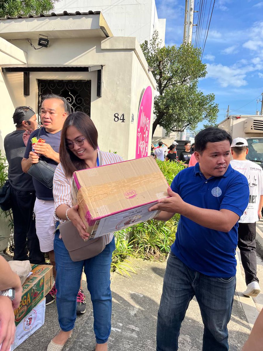 18 Donation Drive tweet media