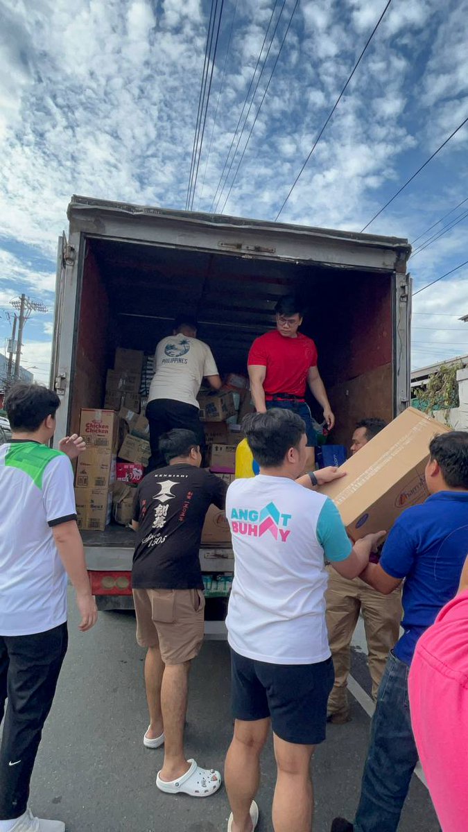 18 Donation Drive tweet media