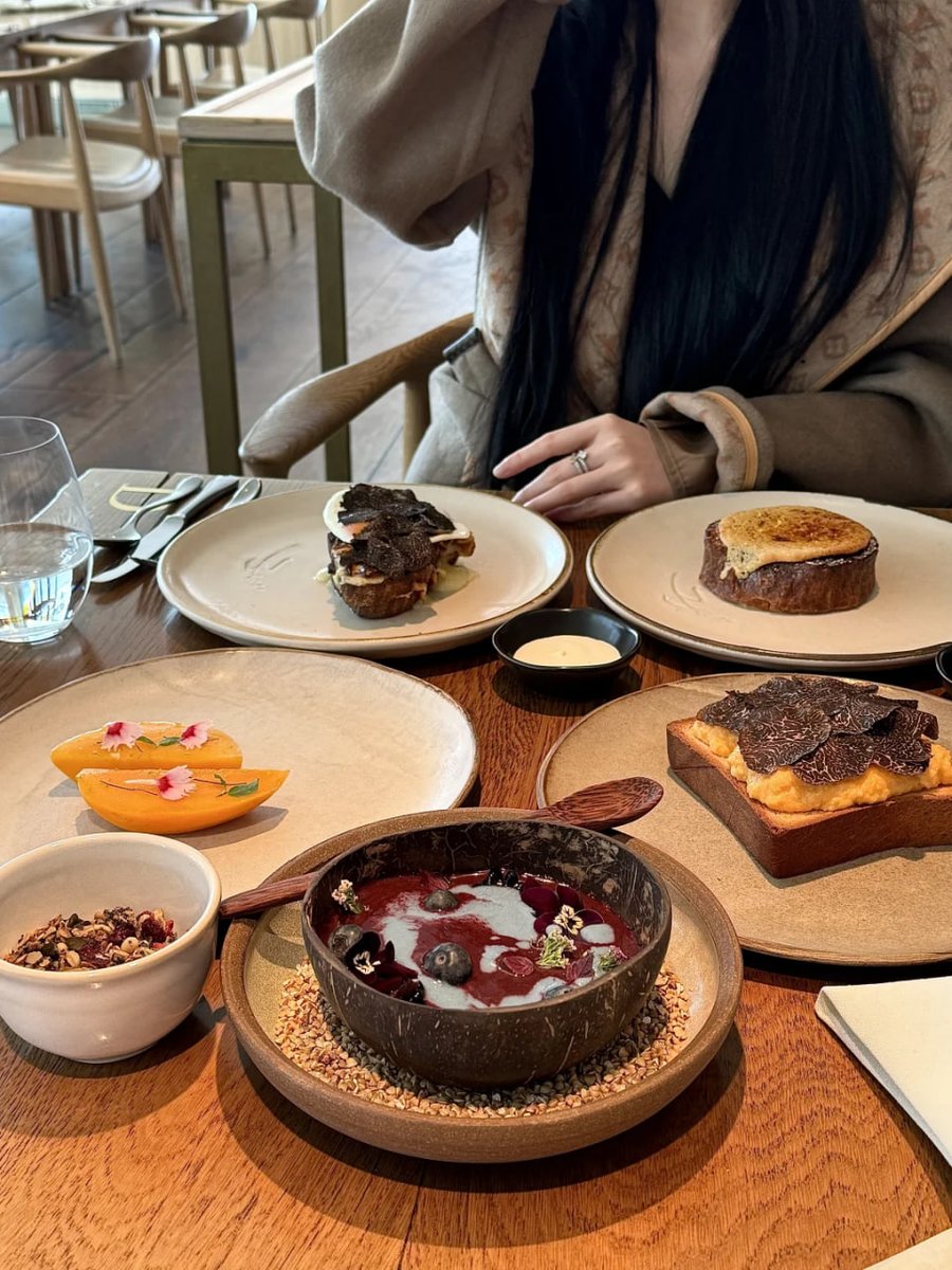 beeant57's tweet photo. Good food and good friends are two of life’s greatest pleasures🫐🍴 https://t.co/Og7XErXpzD