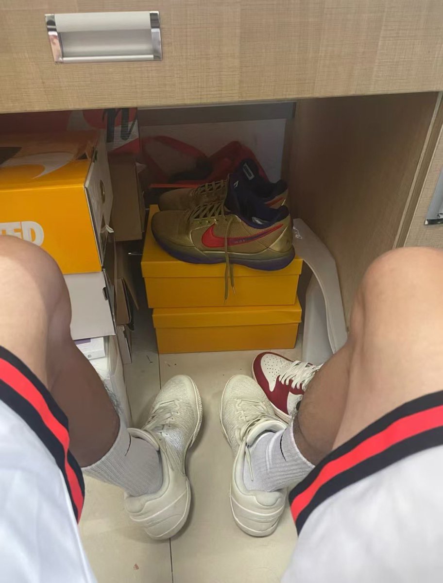 早起傻一天🥱

#体育生 #体育生S #白袜 #鞋 #top #1s #龙龙 #黑皮 #fyp