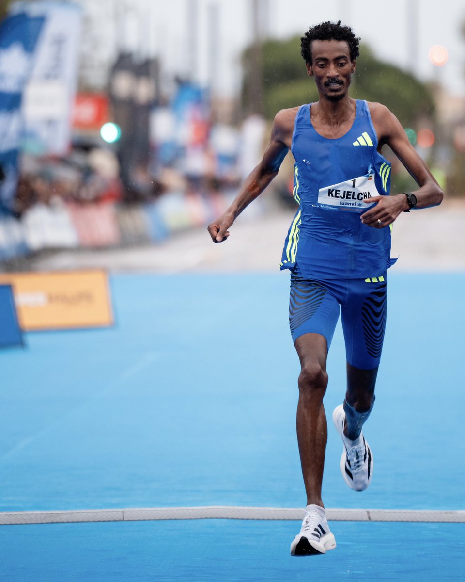 Victoria Histórica 🇪🇸👀

The streets of Valencia witnessed a WORLD RECORD victory by Yomif Kejelcha - winning in 57:30 to beat the previous half marathon record by a single second 😱

👟 #adizero Adios Pro Evo 1

#YouGotThis