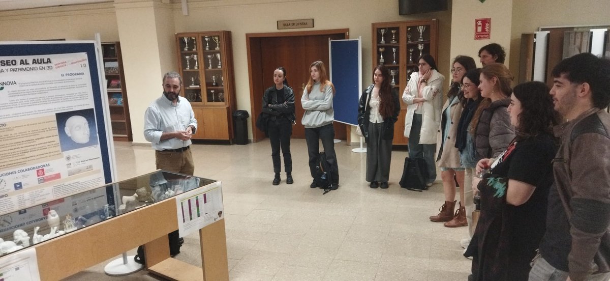 EthnoArchaeon's tweet photo. Resultados del #INNOVAucm de #fotogrametría e #impresión3D de piezas arqueológicas del @MANArqueologico, #MuseodesanIsidro, #RABASF, #MuseoAméricaUCM y otros. Gracias al equipo y voluntari@s de Arqueología, Historia, Hª del Arte y Conservación en la @geohisucm. #3dprinting https://t.co/diJyNp2qBC