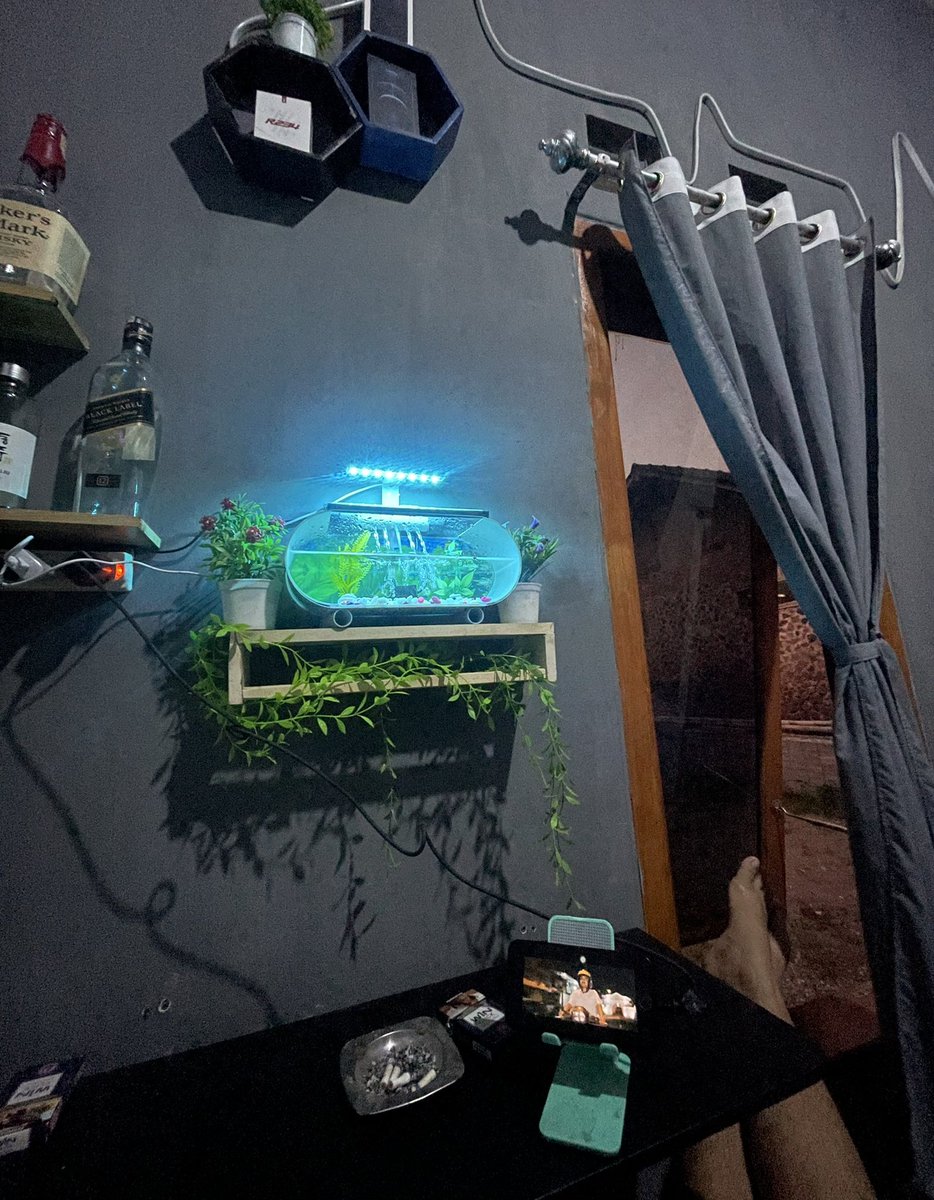 Minggu full lamunan (: