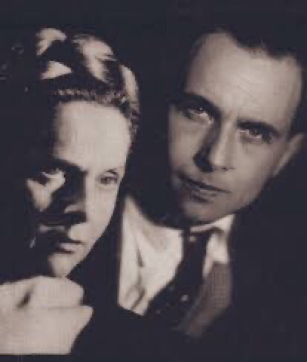 🌿J’avais lu Le Paysan de Paris et parce que rien ne pouvait m’être le plus proche, plus mien, plus parent comme on dit en russe, j’ai voulu connaître l’homme qui avait écrit cela. Je l’ai rencontré et je suis restée en France.

Elsa Triolet / Journal.