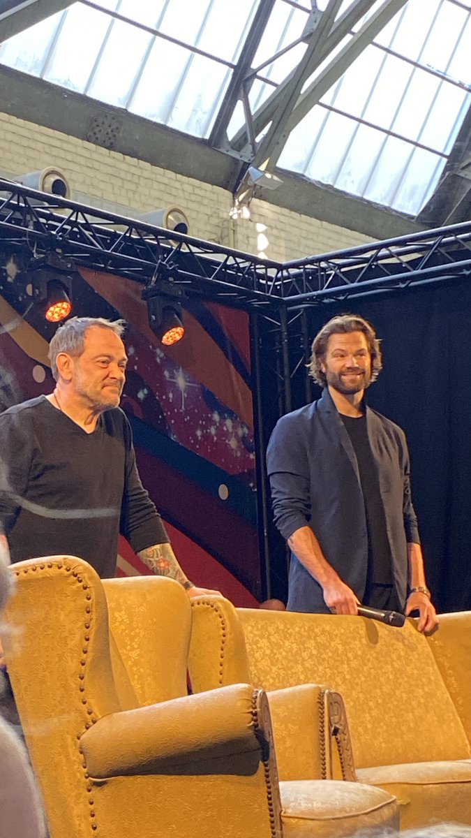 sammyswalker's tweet photo. today was the first time i ever got to ask a question and it was - surprise surprise - about walker and walker independence 🫶🏽 jared &amp; mark are truly the best❣️ #comiconbrussels https://t.co/mhm0ldylRT