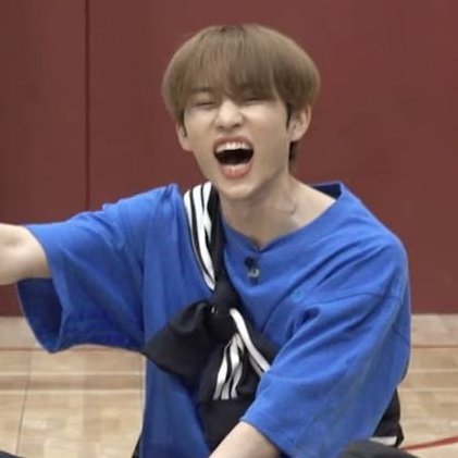 injunoona's tweet photo. ..                                                          tapi tbz
besok senin                                  comeback https://t.co/UxwhgC6nvP