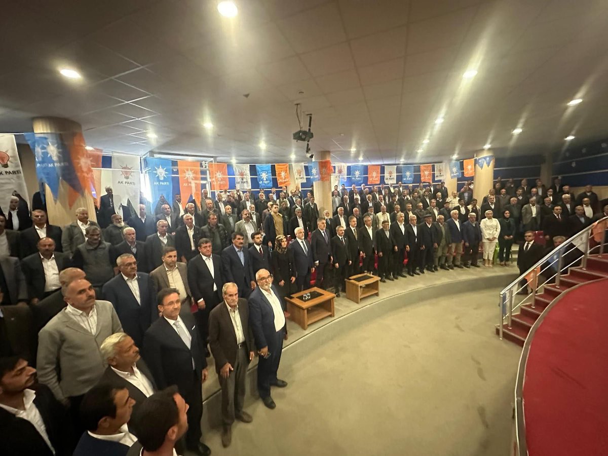 Gerger Sincik 8. Olağan Kongresi📍

Gerger ve Sincik İlçeleremiz de 8. Olağan Kongremizi büyük bir coşku ve heyecanla gerçekleştirdik. 
Kongremizin hayırlara vesile olmasını temenni ediyoruz.