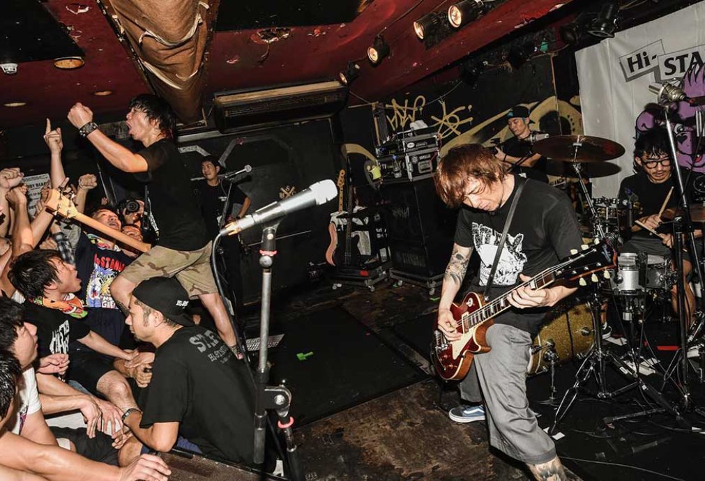 TAKENOKO_BOY's tweet photo. ハイスタ好きな人とは何曜日だって繋がりたい。

『Hi-STANDARD』
『PIZZA OF DEATH』
『MAKING THE ROAD』
『恒岡章』
『難波章浩』
『横山健』
これらに必ず反応してしまう人が好き。

フォローいただいてる皆さん、今後ともよろしくお願いします。

#ハイスタ
#何曜日でもハイスタ好きと繋がりたい https://t.co/5gzKE0eNQD