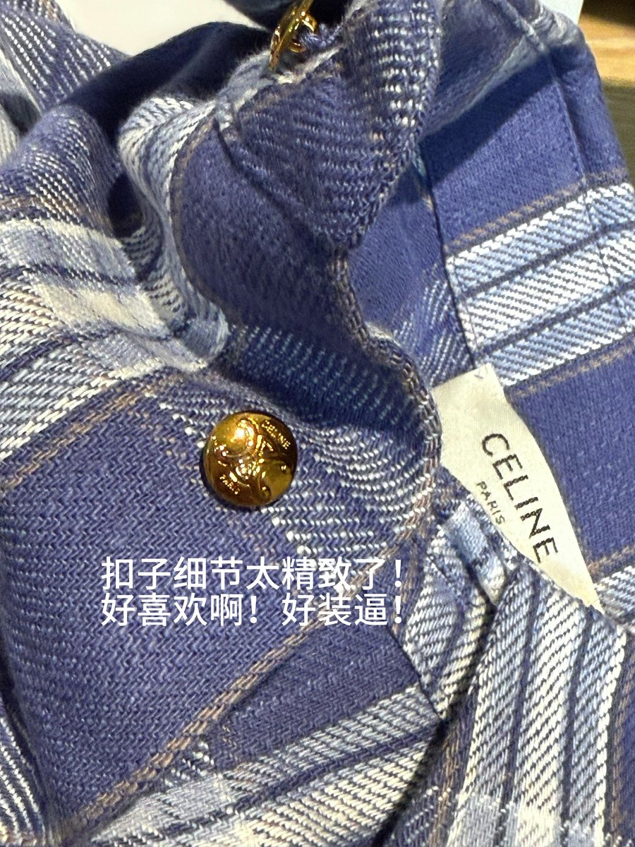 今天做了新指甲！
脚指甲闭眼选红猫眼，不挑肤色又显白性感～
还拿了快递！
南瓜家的货真的太全了！
@pumpkindongguan 我的一年四季都是它家，装b装得我好爽啊！喜欢！！ https://t.co/lyZyWmWPK3