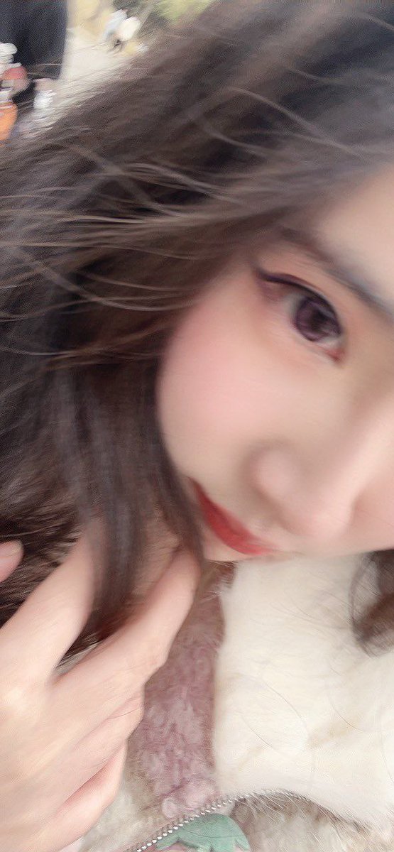 cher090's tweet photo. @shaobeiXZ 有没有人可以看看我 https://t.co/ZxdNEyXutG