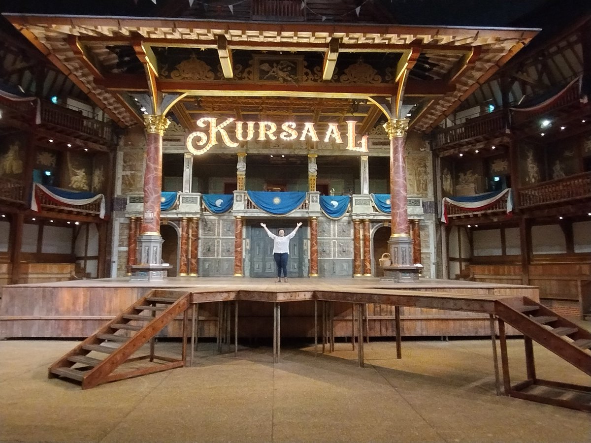 #PrincessEssex <a href="/The_Globe/">Shakespeare’s Globe</a>, over and out.
