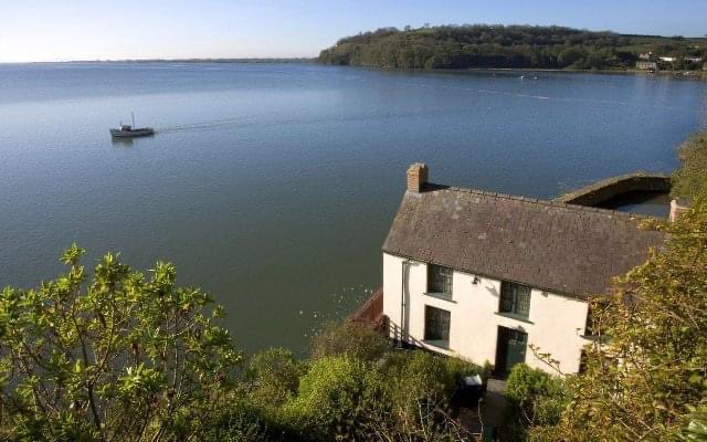 IanCallaway352's tweet image. The Boathouse and Writing Shed at #Laugharne. Home to #DylanThomas. Born today. 1914. Death shall have no dominion.