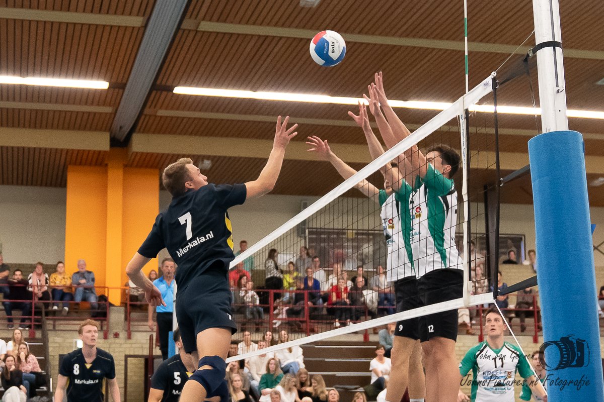 Bekerwedstrijd gespeeld op 26Okt´24 tussen vv Madjoe H1 - vv Zaanstad H1 #flickr flic.kr/s/aHBqjBPBhS 
<a href="/vvmadjoe/">VV Madjoe</a>  <a href="/vvzaanstad/">vv zaanstad</a>