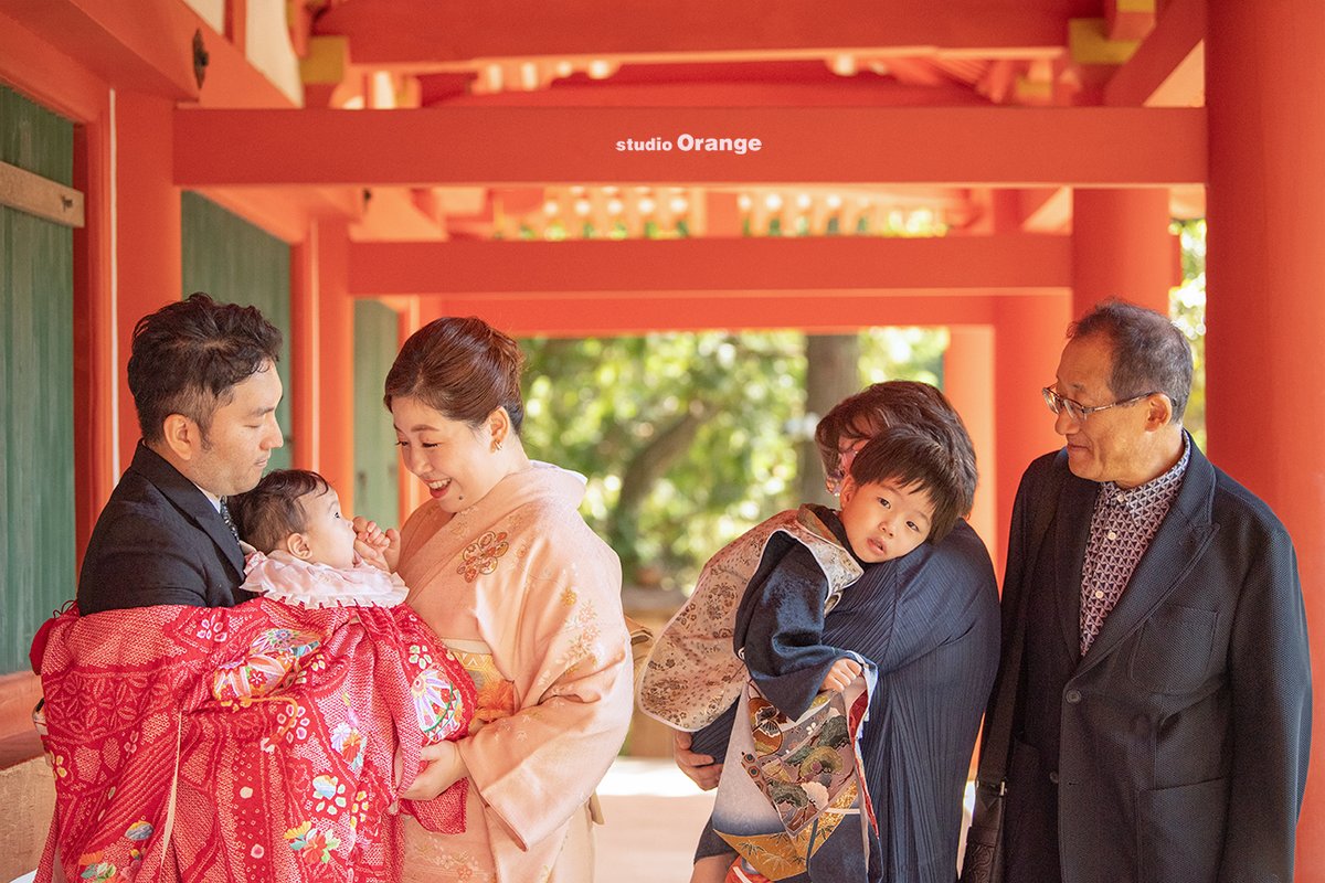 奈良市の写真館・スタジオオレンジの岡崎です。
今日は先日行ったお宮参りと七五三の出張写真撮影のレポートのご紹介。
この写真にいたるまで、とっても頑張った2人の主役さんの話、ぜひ読んでください！
s-orange.jp/.../nara-kasug…
#七五三　#お宮参り　#出張撮影