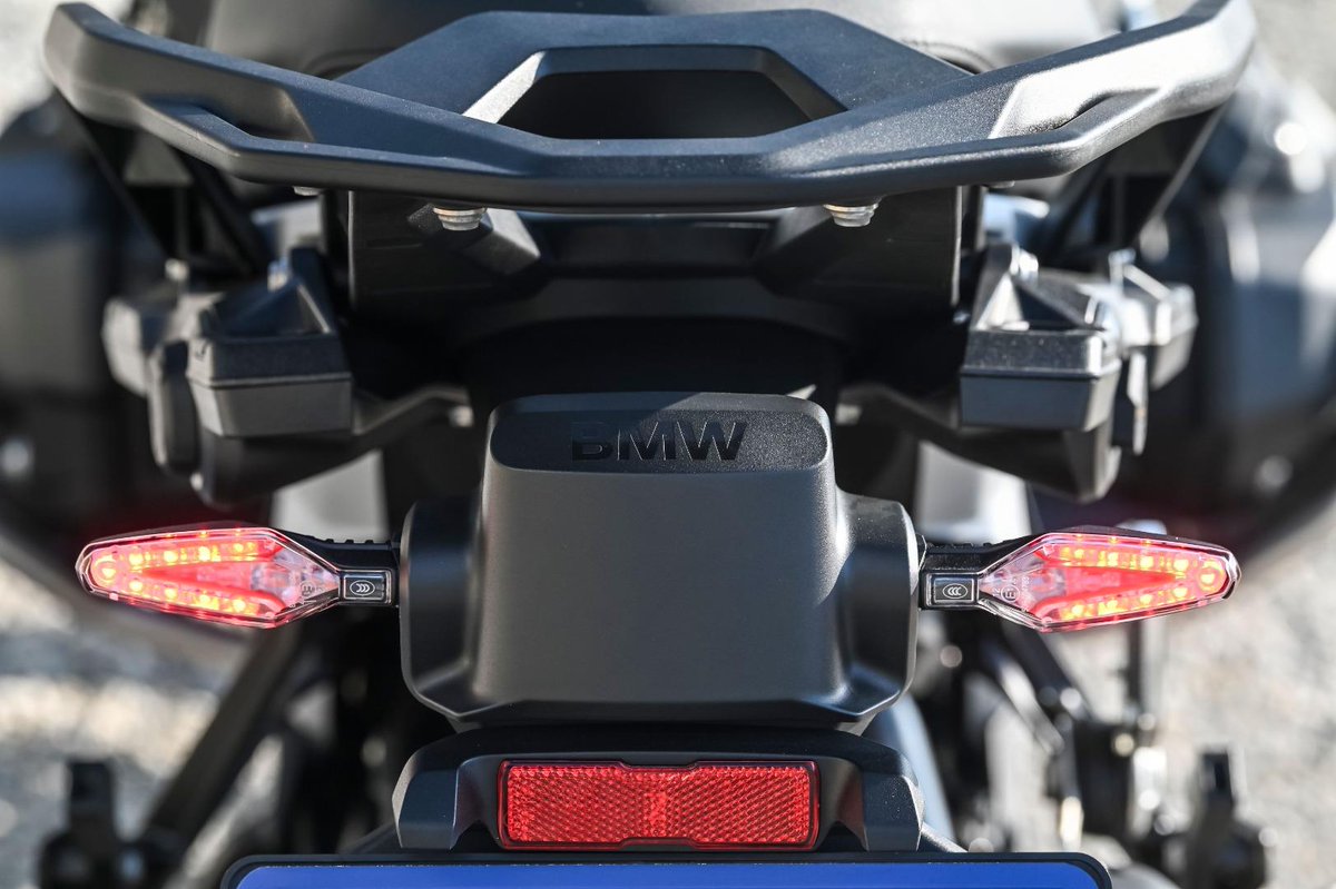 AutoTraderBike's tweet image. The BMW GS1300 Triple Black (2024) is making waves with its sleek design and advanced features! What stands out most for you in this new model? Is it the style, tech upgrades, or something else? Let us know! 🏍️ bit.ly/3A0MirG
#BMWGS1300 #MotorcycleReview
