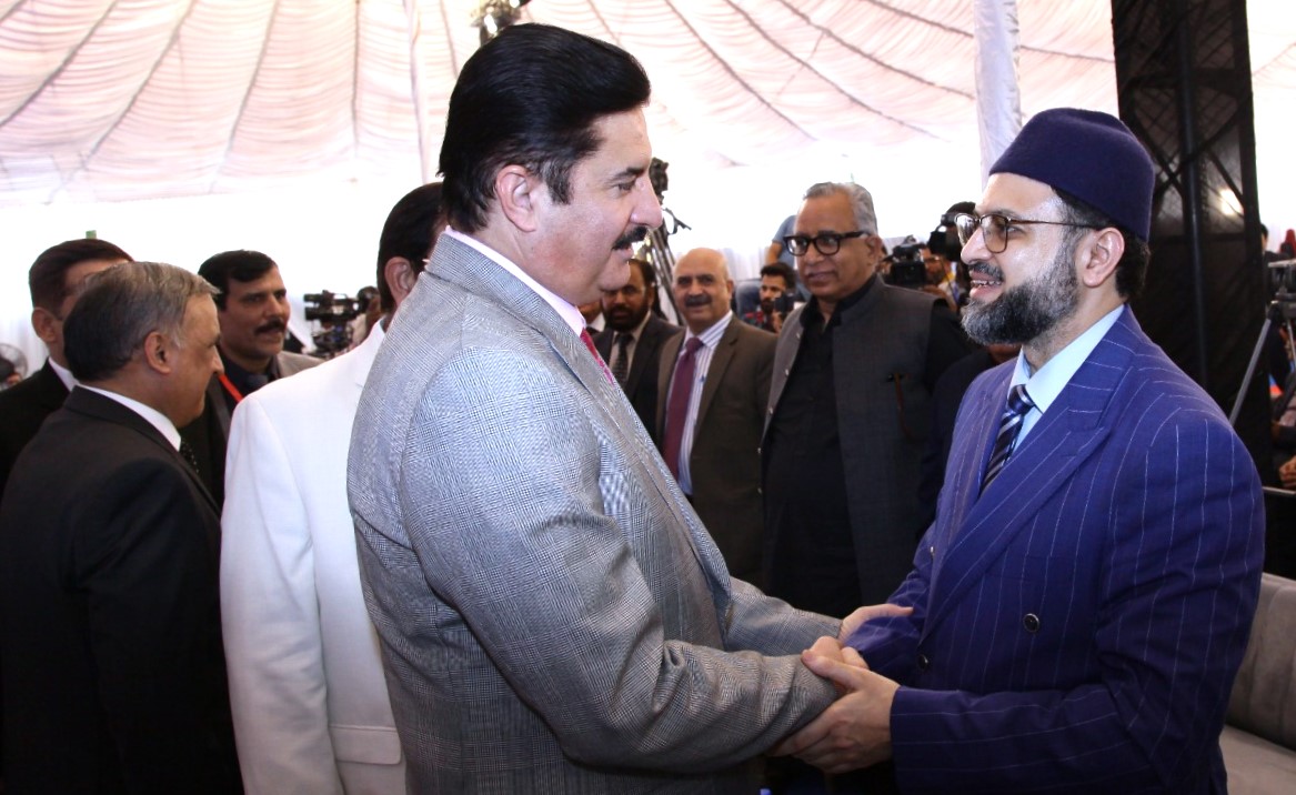 DrHassanQadri's tweet photo. Dr. Hassan Mohiuddin Qadri, Chairman Supreme Council Minhaj-ul-Quran International met H.E Faisal Kareem Kundi the Governor of KPK at the 2nd day of 7th International Conference on World Religions (ICWR 2024) at @OfficialMUL. 

#WorldReligionsConference @fkkundi https://t.co/gO6k7aW8KT
