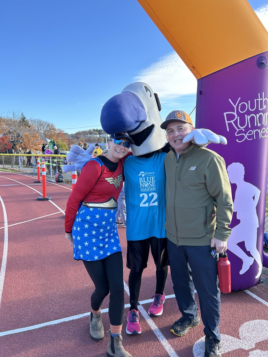 Kids Run Club (@kidsrunclub_dns) on Twitter photo Had fun hanging out with <a href="/BNMarathon/">Emera Blue Nose Marathon</a> Myles yesterday at the <a href="/YouthRunningNS/">Youth Running Series</a> final event. Also great to see retired PE teacher Barry Sutherland who has supported KRC for 20+ years and continues to do so. Amazing commitment to his students’ health. <a href="/taphens/">taphens</a> <a href="/BurtonEBES/">Burton Ettinger</a> Had fun hanging out with <a href="/BNMarathon/">Emera Blue Nose Marathon</a> Myles yesterday at the <a href="/YouthRunningNS/">Youth Running Series</a> final event. Also great to see retired PE teacher Barry Sutherland who has supported KRC for 20+ years and continues to do so. Amazing commitment to his students’ health. <a href="/taphens/">taphens</a> <a href="/BurtonEBES/">Burton Ettinger</a>