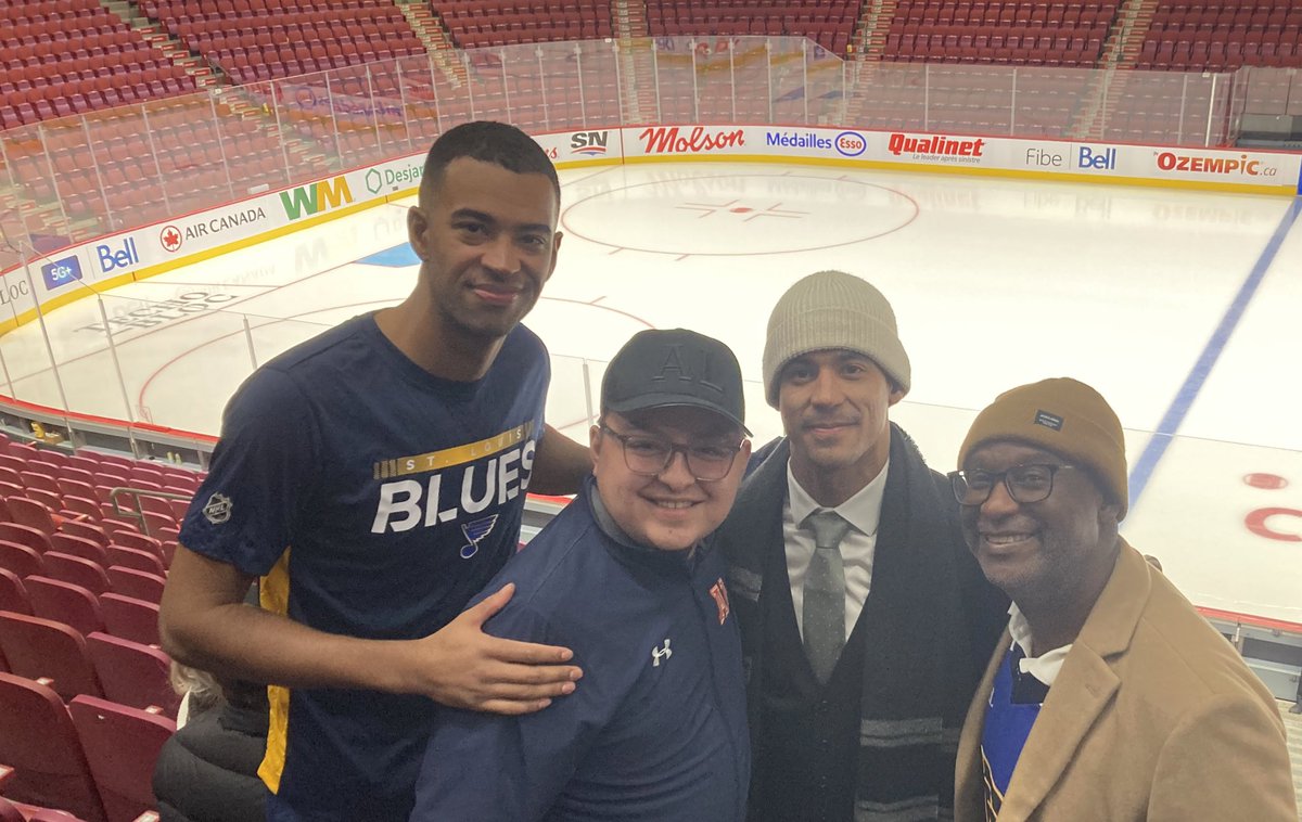 Merci à Frantzi Joseph pour l’invitation après le match! La famille Joseph, des gens avec beaucoup de classe. Bonne saison aux Blues Brothers. Mathieu et Pierre-Olivier à St. Louis! 🙏