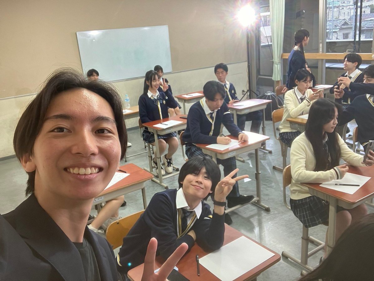hachi888_hs's tweet photo. #ムンジャパ のCM撮影に参加してきました

ムンジャパの「総合的な探究の時間向けソーシャルアントレプレナーシップ体験プログラム」を受けながらの撮影だったため自分自身非常に勉強になりました！📝

ありがとうございました！

@MoonJapan1 @gaku_edutech @TomokiImai2 https://t.co/QsVNi6k8nB