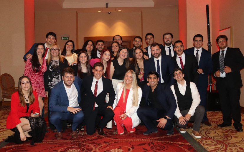 ℍ𝕠𝕪 𝕧𝕠𝕥𝕒 𝕣𝕖𝕟𝕠𝕧𝕒𝕔𝕚ó𝕟 , 𝕧𝕠𝕥𝕒 𝕝𝕒 𝟚𝟝 𝕡𝕚𝕓𝕖 !
Y el SI amarillo