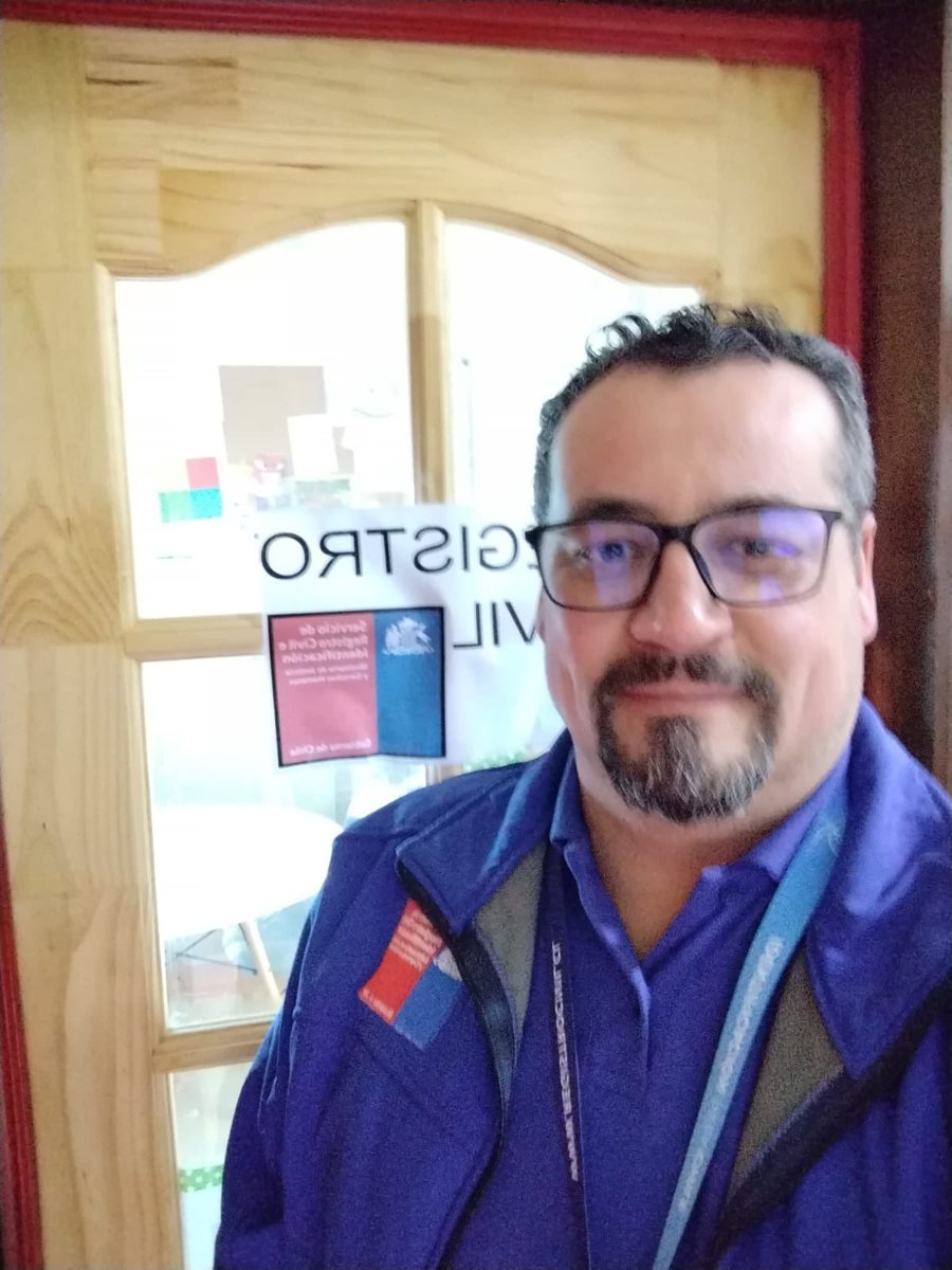 #BuenDomingo 

Nuestros/as expertos/as en identificación ya se encuentran instalados en los locales de votación de la #RegióndeLosLagos en una nueva jornada de #Elecciones2024 

<a href="/RegCivil_Chile/">Registro Civil e Identificación - Chile</a>