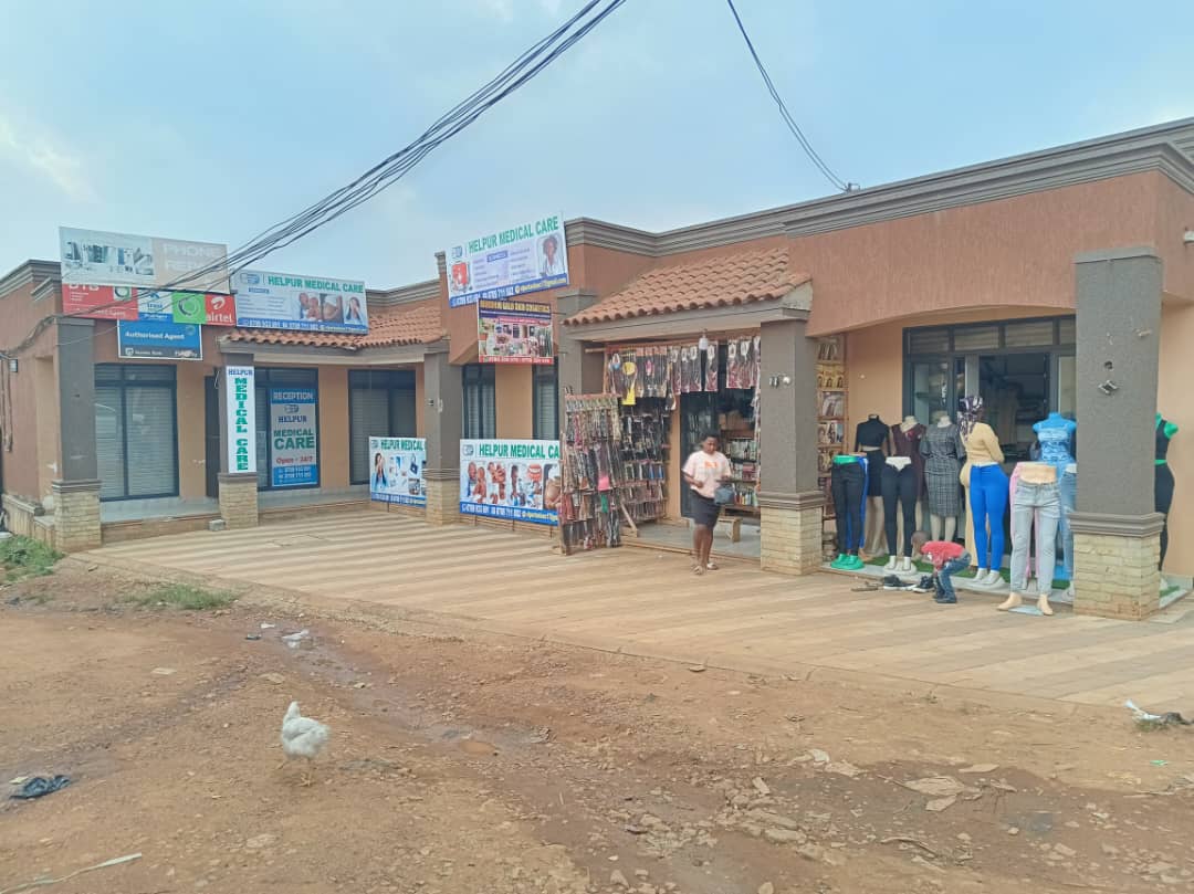 KMT_properties's tweet photo. π₯ π₯ π₯ Hot deal of the weekend COMMERCIAL _SHOPS ON -SALE!!!
Location: KIWATULE _TOWN(Kampala _UG)
As listed π below π
ππ#7shops , each rented out at#400k
π#10 decimals, titled
βοΈβοΈ With total monthly collections of #2.5 m ugx
π΄π΄ very classic & strategic corporate neighborhood
ππall fully occupied in a busy center
ππ100meters off main tarmac
At only #250m ugx last
Inbox π₯ me interested parties!?
Call / WhatsApp+256786396665