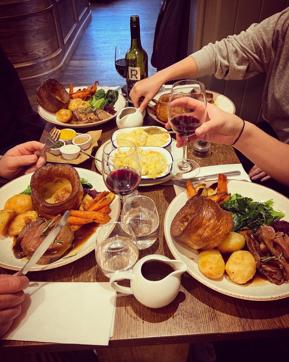 7 days of the week but only one Sunday so don’t waste it cooking, let us do it for you. We are full today until 2:30 for our delicious roasts, please book ahead at this time of year to avoid missing out as we do get very busy.