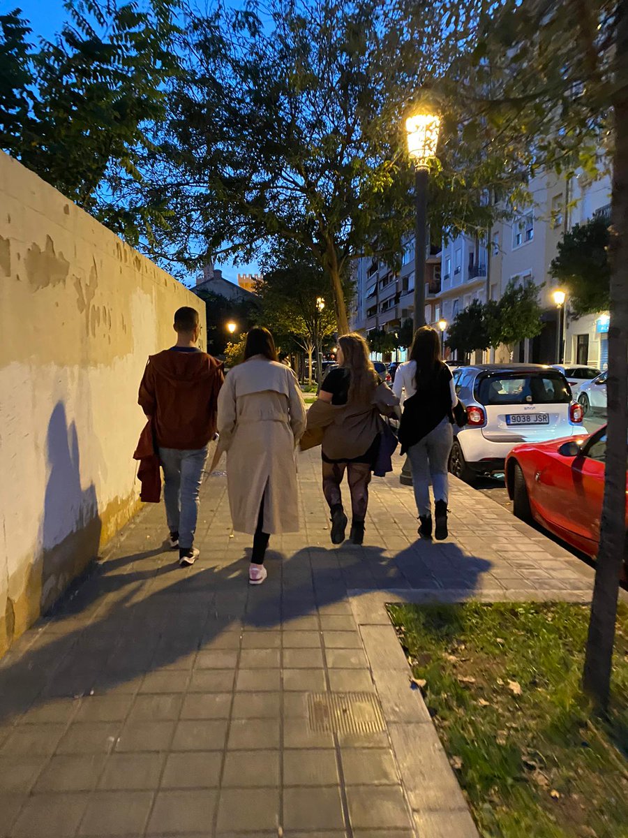 Viaje exprés a Valencia para correr. Con seguidoras, mejor marca personal y carga de hidratos incluída. <a href="/martita11797/">Marta Ruiz</a> <a href="/Chipychop2/">Judith🦔</a> <a href="/suesueheck5/">alikesofia ⚡</a> <a href="/cristina_laso15/">Cristina Laso</a> #MejorQueUnProfesional #21Km  #UnaFideguáParaRecuperar