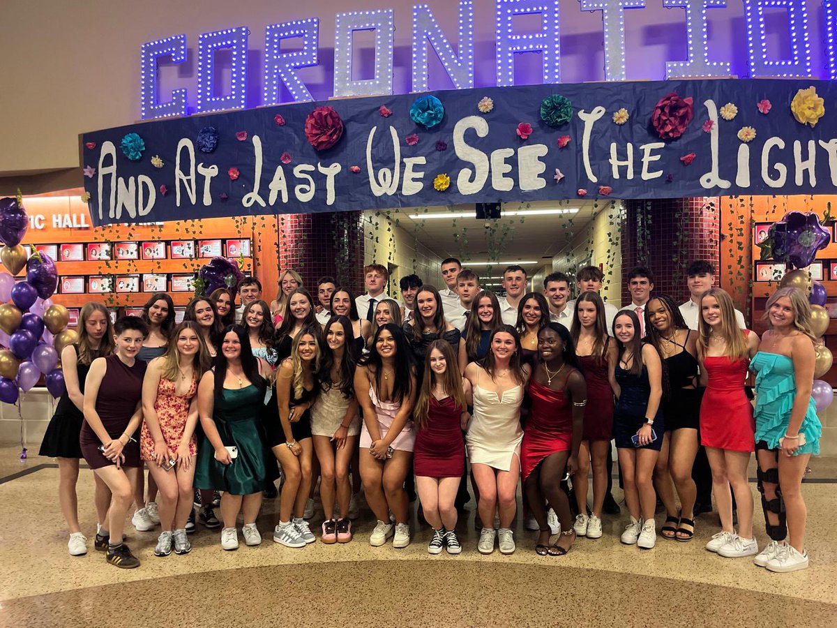 The coronation ball at Upper Dublin High School last night - fun had by all. Family day today which will likely involve watching the Eagles play the Bengals, food, fun and embracing Sunday American life! Washington DC tomorrow!