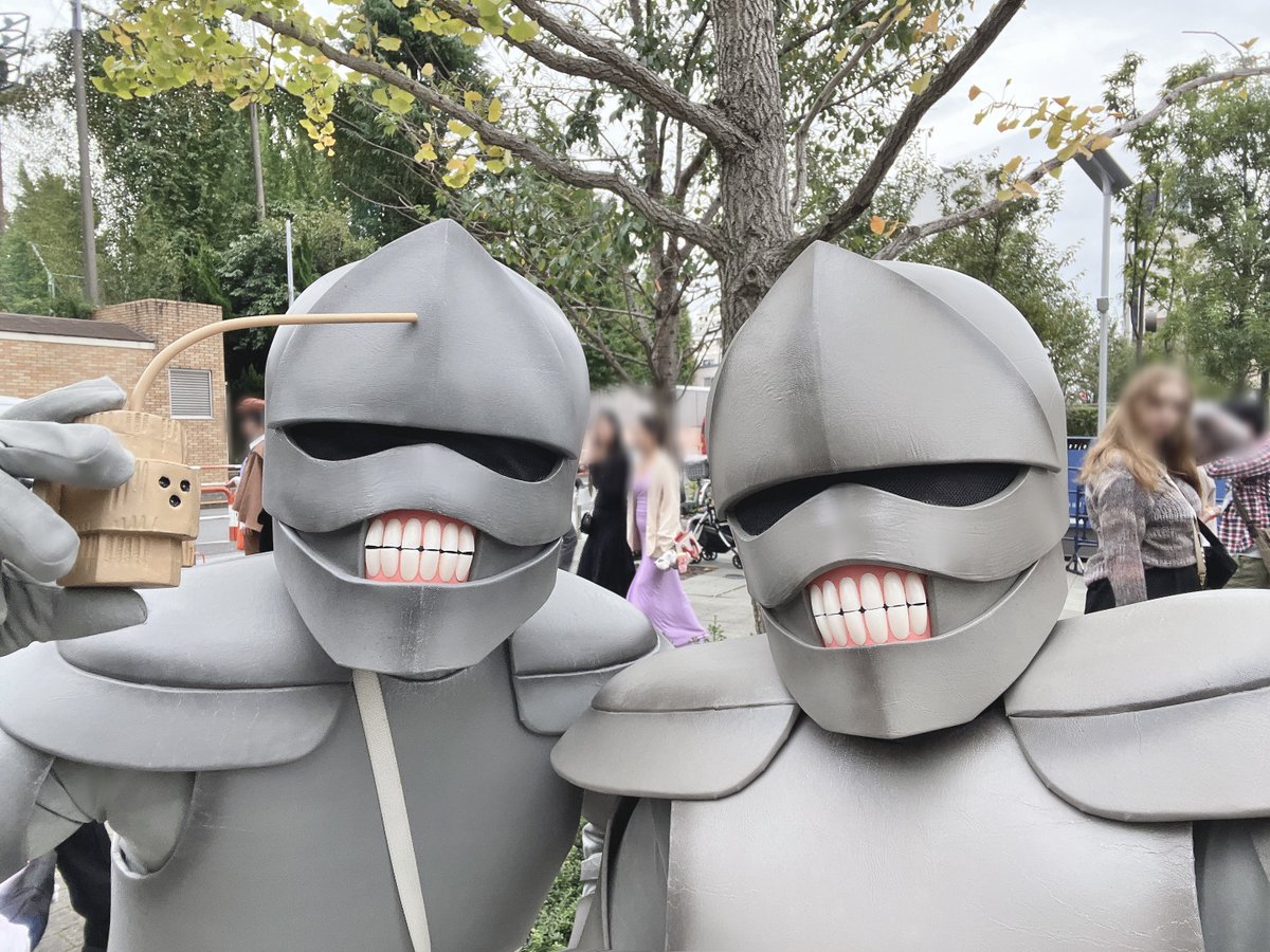 【コスプレ/#ちいかわ 】

⭐️ポシェットの鎧さん/アムロ
⭐️労働の鎧さん/<a href="/m_gagz_b/">まりんさん🎾</a>

3着目は鎧さんのコスプレで、ちいかわ好きな方々と交流出来て楽しかったし、会いたい人に会えて嬉しかった🙌
写真を撮ってくれた方に感謝🙏✨

#池ハロ2024
#池袋ハロウィン2024
#アムロ製作所