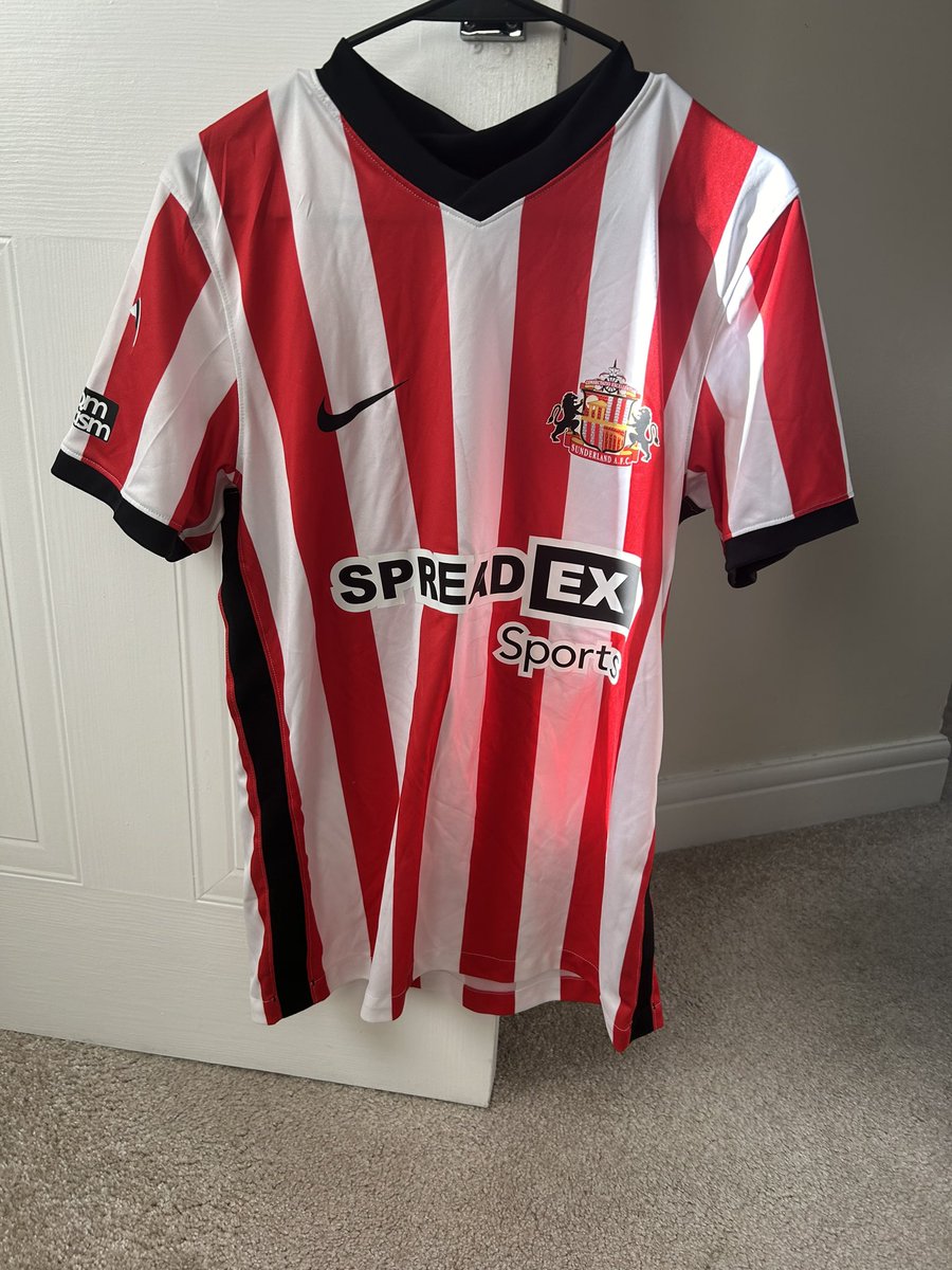 jordloc's tweet photo. Size M. 22/23. Believe this is a match worn from a u21 game. Patches came off. £15. £2 for postage https://t.co/ZgdFOZWxLD