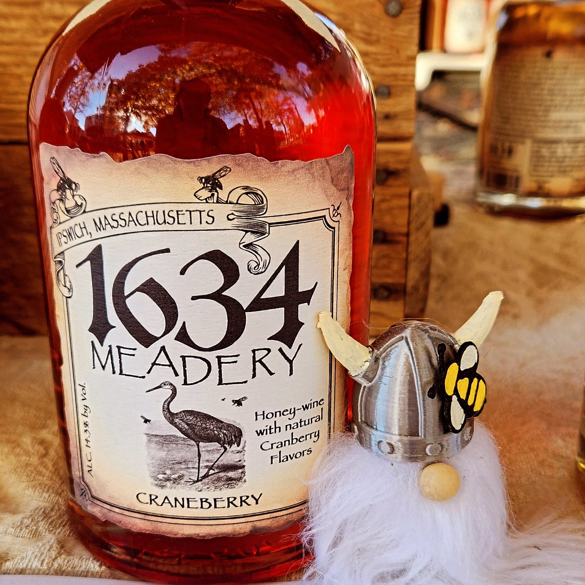 1634meadery's tweet image. It's BIG!  It's BOLD! It's BACK!
Craneberry is ready for your holiday table.  Cheers! #mead #fall #honeywine #glutenfree #1634Meadery #tartnsweet #giftidea #Halloween #thanksgiving