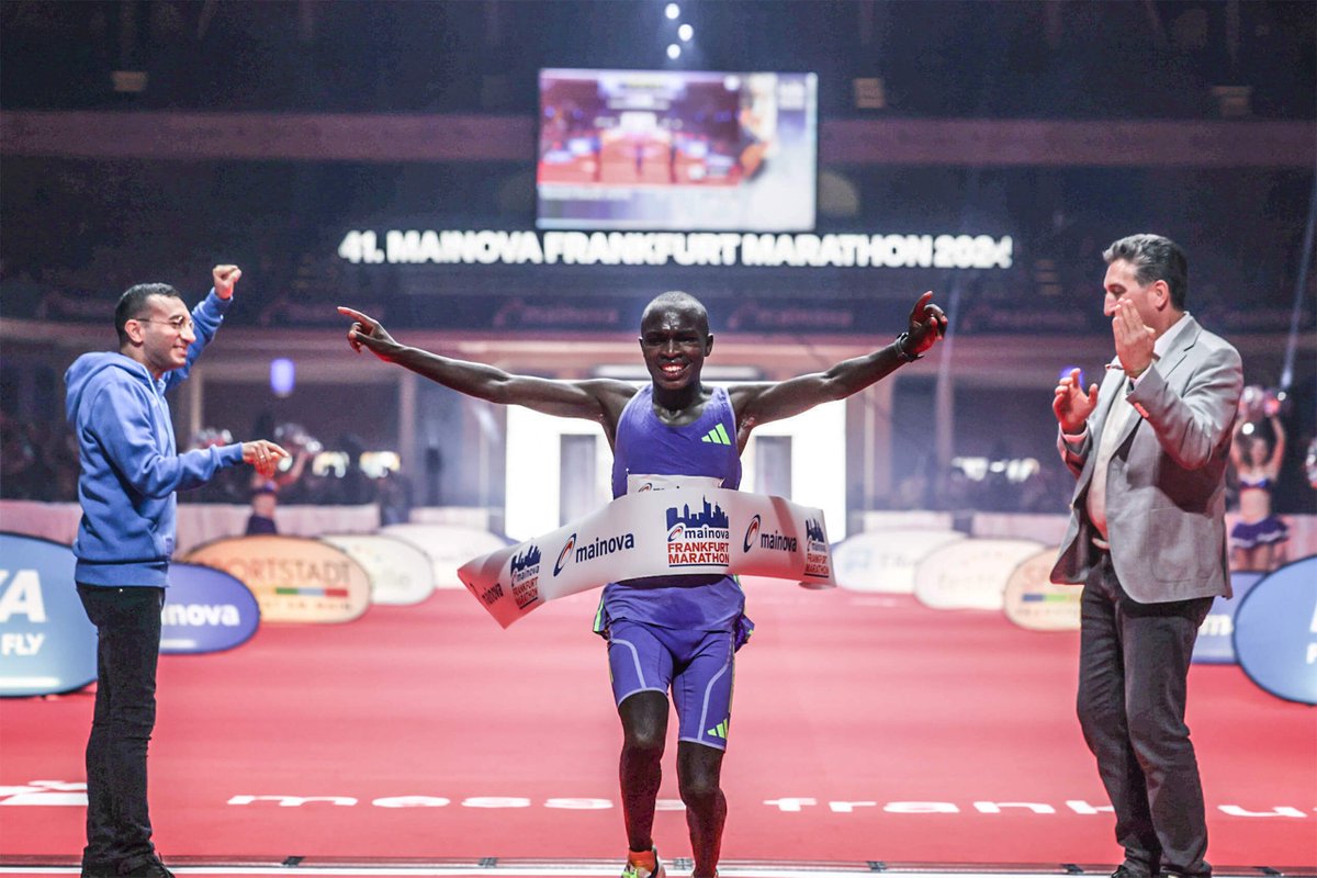 Benard Biwott 🇰🇪 wins the Mainova Frankfurt Martathon in 2:05:54 at his marathon debut.