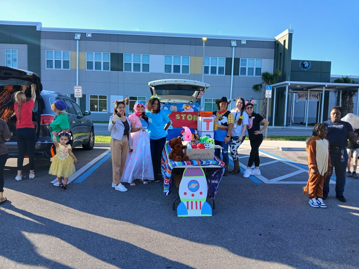 Trunk or Treat was a fun evening for staff and families.  Thank you to all who volunteered. #AmanecerElem