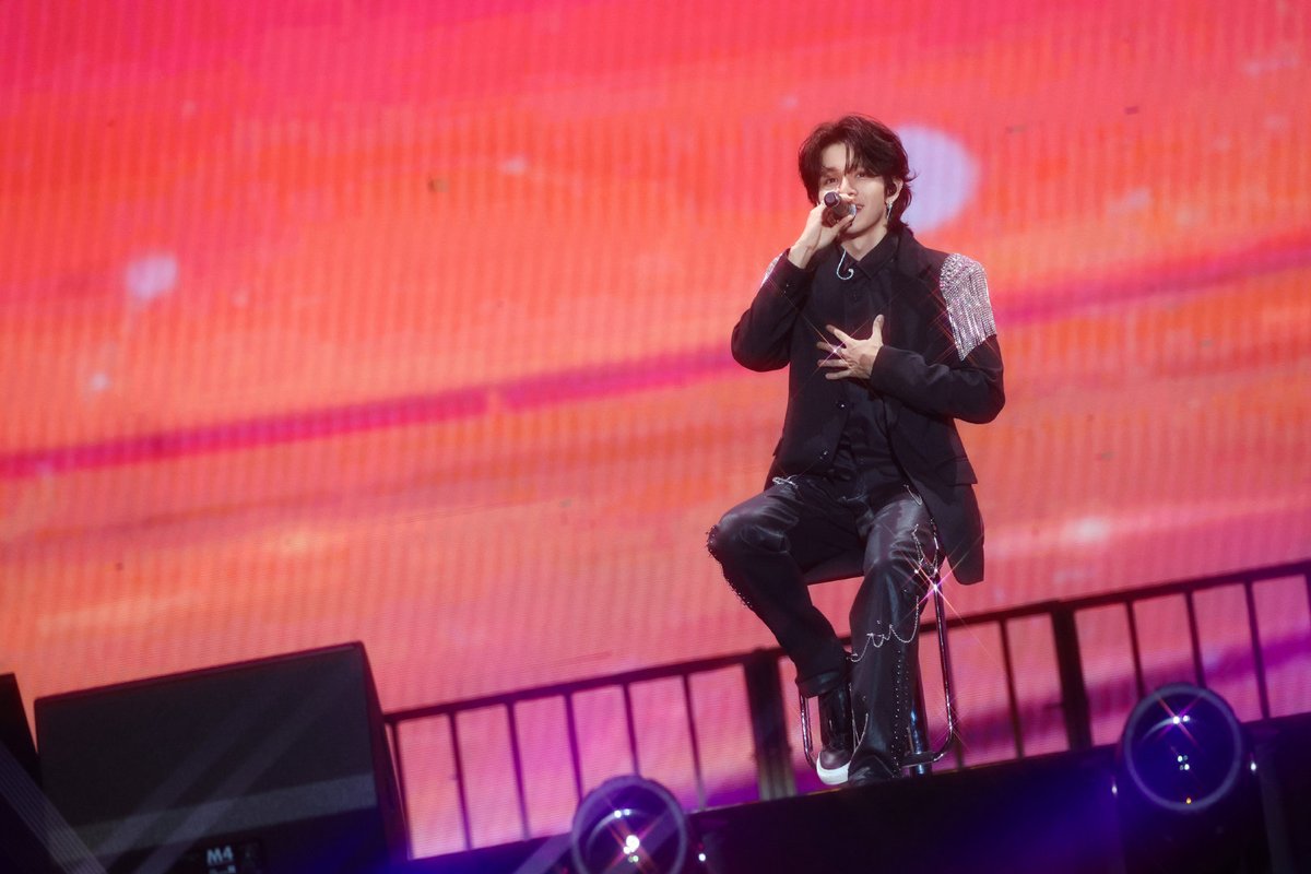 its_samuelovely's tweet photo. [🥀🦌] 2024.10.27 | Samuel工作室 #KIMSAMUEL studio Weibo Update (1/3)

The rhythm echoe in the night of Jiangcheng and the enthusiasm of Wuhan has been deeply imprinted Continue to accompany the music and see you next time
🔗: https://t.co/nevLGh0F66

#SAMUELKIM #김사무엘 #사무엘 https://t.co/OR4UyUEY9r