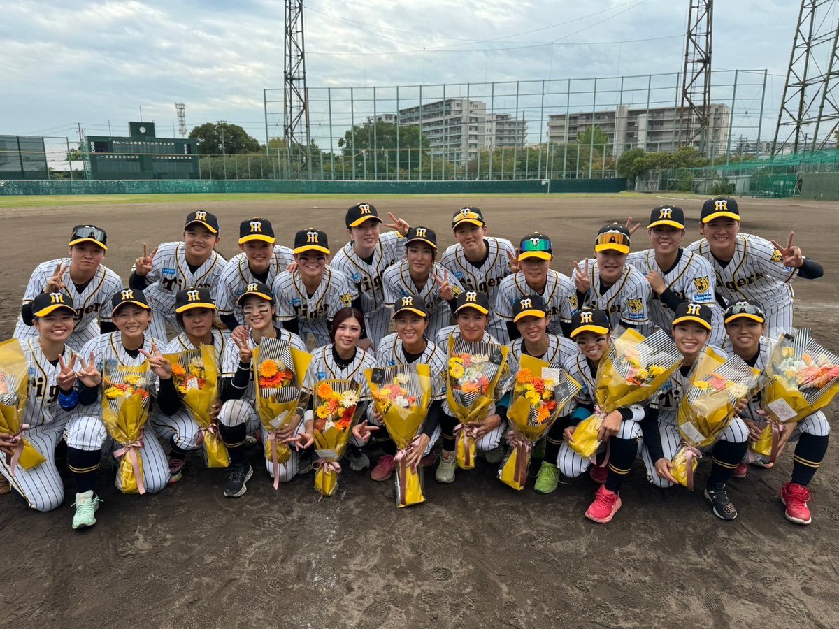mana1129bb's tweet photo. 昨日で正式な引退をすることができました!
.
19年間文句１つ言わず、どこへ行くにも応援をしてくれた家族。
出会ってきた仲間、指導者の方々。
多くの方に支えてもらいました。
.
何かしらの形で野球というスポーツに恩返ししていけるよう頑張りたいと思います‼︎
.
改めてありがとうございました😊 https://t.co/D2Hv5AJiFV