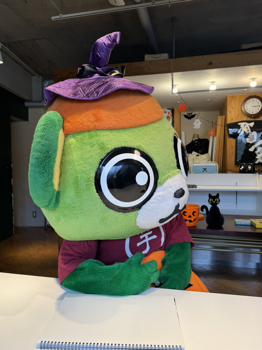 yo_tan's tweet photo. 色々なカードゲームをみんなでやりまーす!!
みんなで説明を聞いてるところ☆
いちいちイッちゃんかわいくてたまんない💚
#大崎さんとハロウィン #大崎一番太郎project30 #ride19 #大崎一番太郎 https://t.co/zbVeBtlX3h