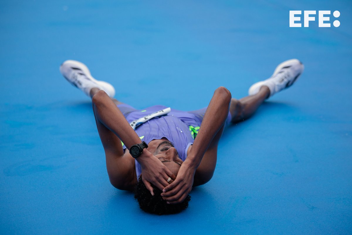 bieluno's tweet image. El etíope Yomif Kejelcha firma un nuevo récord del mundo del Medio Maratón en Valencia: 57.30. @EFEnoticias @EFEdeportes #21Kvalencia