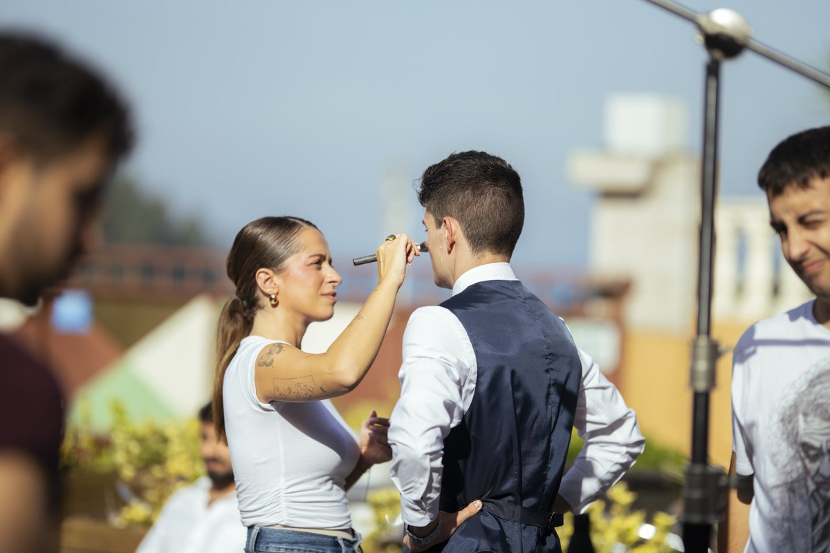 Terminó la fotografía principal de mi primera película. 

Que gran experiencia ha sido rodar este largometraje rodeado de tanto talento!! 

Entramos en los meses de edición con el corazón lleno de recuerdos. ☺️☺️