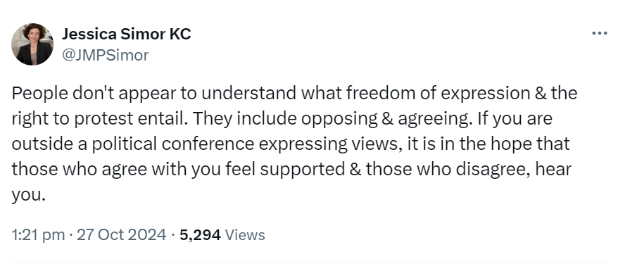 Daniel_Sugarman's tweet photo. I have absolutely no doubt that if cokehead Tommy Robinson supporters were outside a Muslim community centre hosting a conference about Palestine, screaming about how all the attendees were Jihad supporters, we wouldn't be seeing tweets which were quite so blasé. https://t.co/K1BFKGAIeE