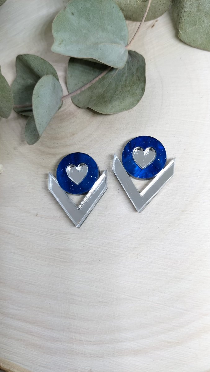 JudithconAlma's tweet photo. ¡Hola, comunidad! ✨ Estoy a solo unos seguidores de los 100 y me encantaría que me ayudaran a llegar. Si te gustan los complementos y los pendientes únicos, ¡sígueme y descubre lo que tenemos para ti! Gracias por el apoyo. 💖 Ayudadme con un 🔄
#judithconalma #regalos https://t.co/VdUJr4yuEa