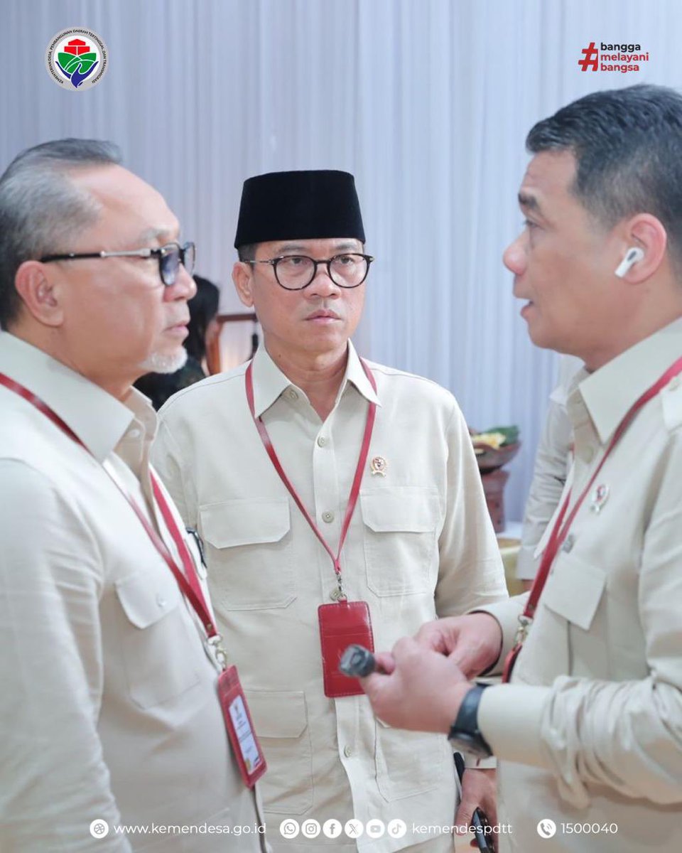 kemendespdt's tweet photo. Membangun desa berarti membangun Indonesia! 

Menteri Desa Yandri Susanto mengajak seluruh desa di Indonesia untuk menjadi penyuplai dalam Program Makan Bergizi Gratis. Makan bergizi gratis merupakan program prioritas yang akan dilaksankan Presiden Prabowo Subianto. https://t.co/DSSsZmB4VM