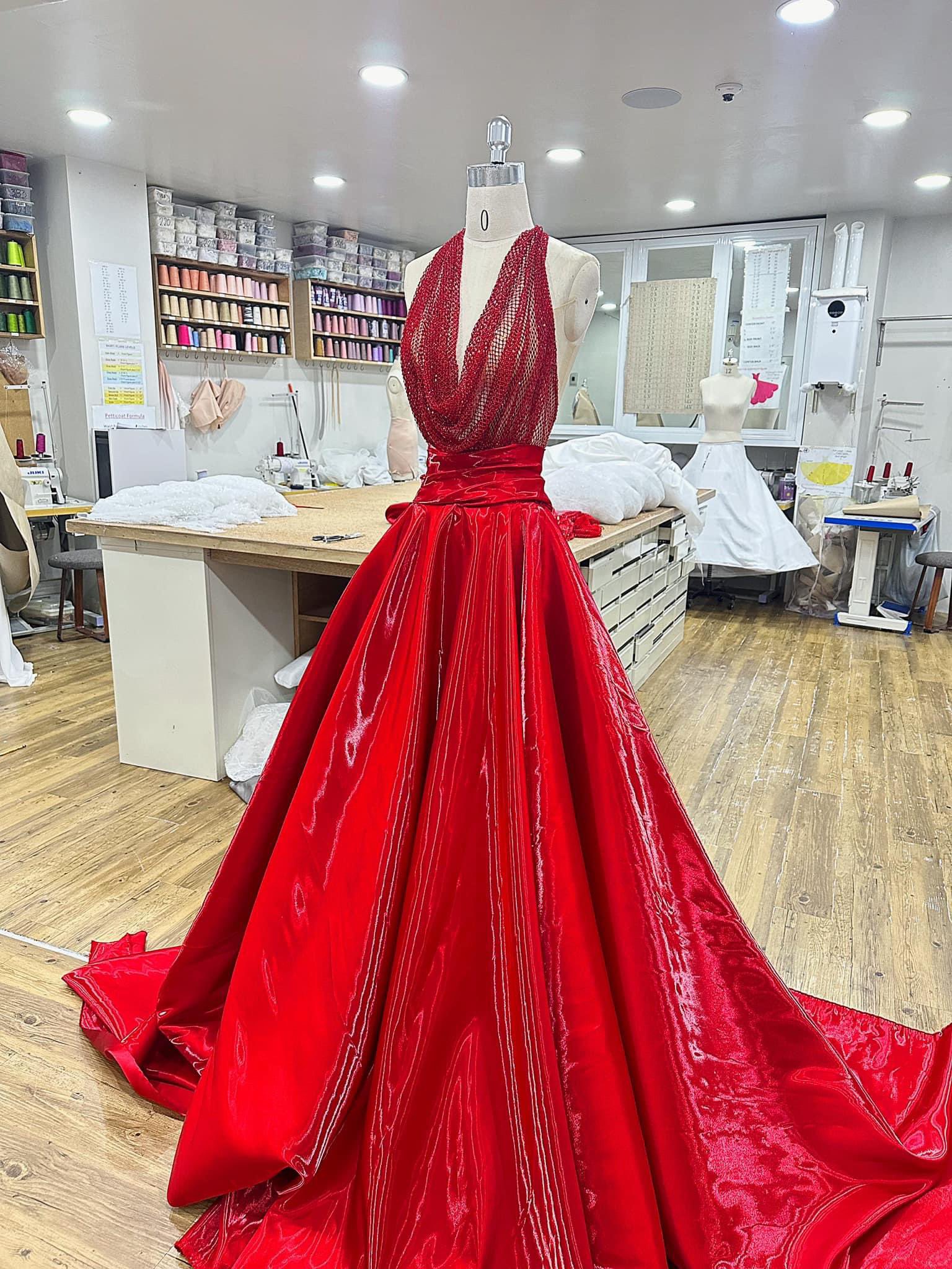 Vanessa Mercado on X KaiMontinola s modern red gown by MAK TUMANG StyledByVanMercado I swear photos don t do it justice. The details up close is just https t LttuuFjgCW X