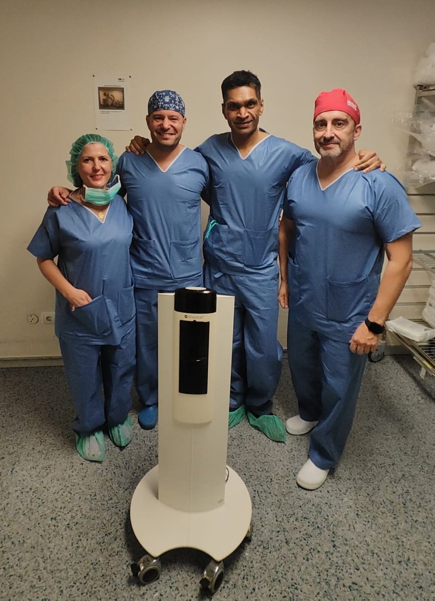 It has been a pleasure to host 
Dr. Ramkissoon from South Africa at HURH to observe robot-assisted surgery and the applicationts of Vivostat in partial nephrectomy and radical prostatectomy. 

Thanks to MBA for the support!