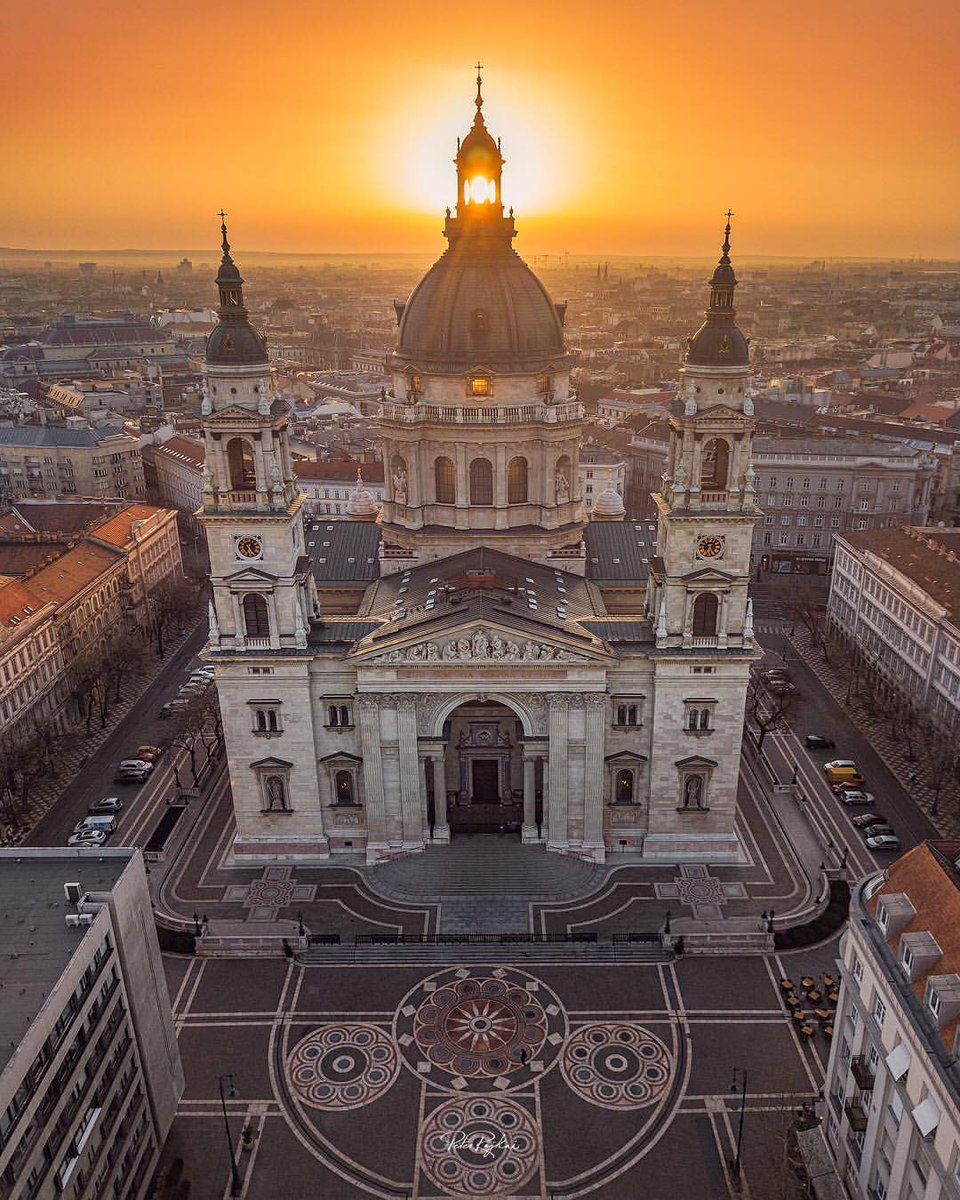 archi_tradition's tweet photo. Budapest, Hungary 🇭🇺 
📸: Peter Rajkai https://t.co/7jrgZwWY5x