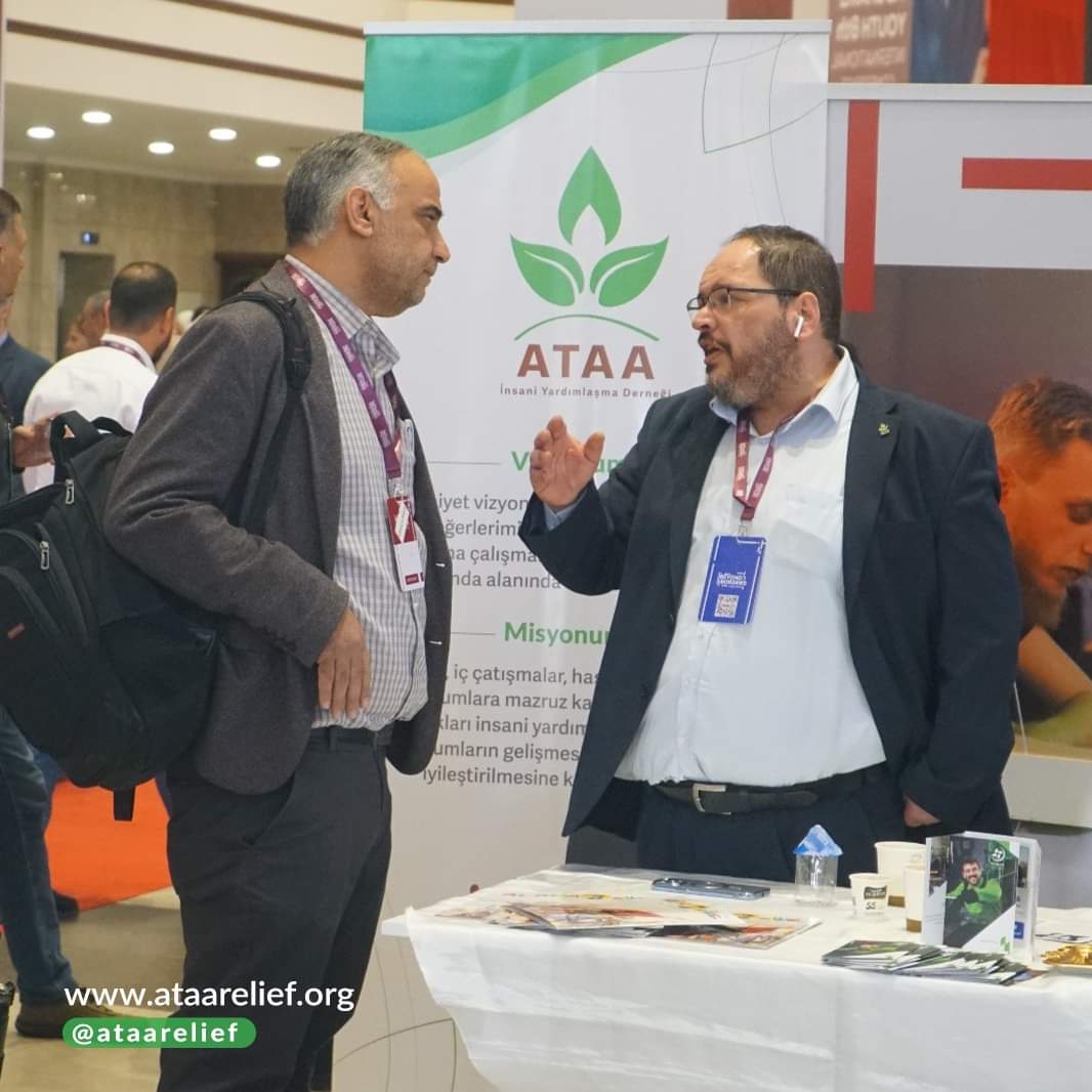 AtaaRelief's tweet image. من جناح جمعية عطاء ضمن فعاليات اليوم الثاني من مؤتمر الشرق الشبابي الدولي الثامن "آفاق عالم جديد" بحضور أكثر من 1500 شابا وشابة من حول العالم، في مدينة غازي عنتاب، تركيا.

#ASYConference #BeyondBorders #ATAA