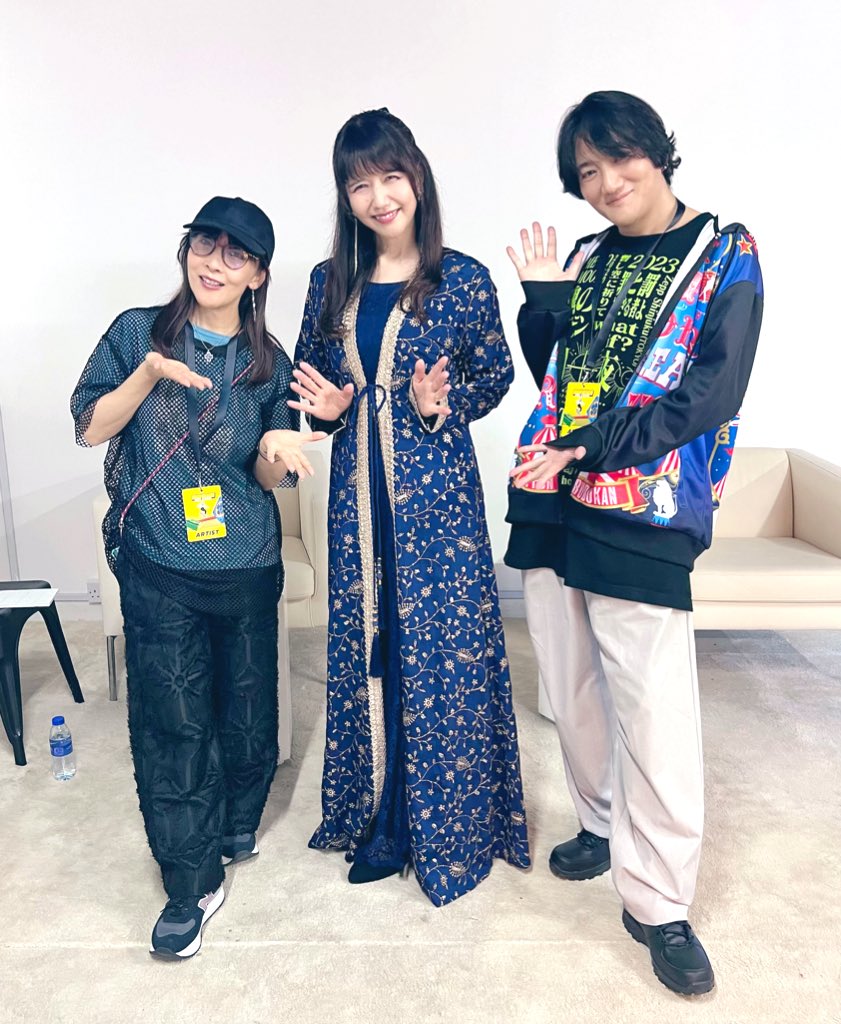 atmanbow_staff's tweet photo. angelaのatsukoさんとKATSUさんにもお会いできました✨
ライブを観たい！！って思ったけどスケジュールが合わなくて残念😭
でも素晴らしいパフォーマンスですごく盛り上がってたみたいです😆✨🎵 https://t.co/CFGpoll00U