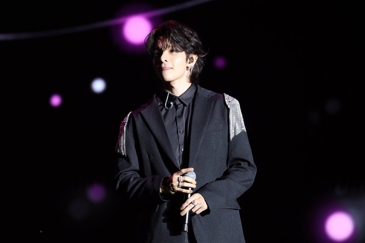its_samuelovely's tweet photo. [🦌🇨🇳] #SAMUEL IN WUHAN

📅: 2024.10.26 | 🎤: concert of stars
 — friendly reminder to everyone, every images and videos I uploaded are credited to the rightful owner. Check out these stage fan taken photos ^^

©️: 船在游曳
#SAMUELKIM #김사무엘 #사무엘
#KIMSAMUEL #金Samuel https://t.co/7dPJI54RRv