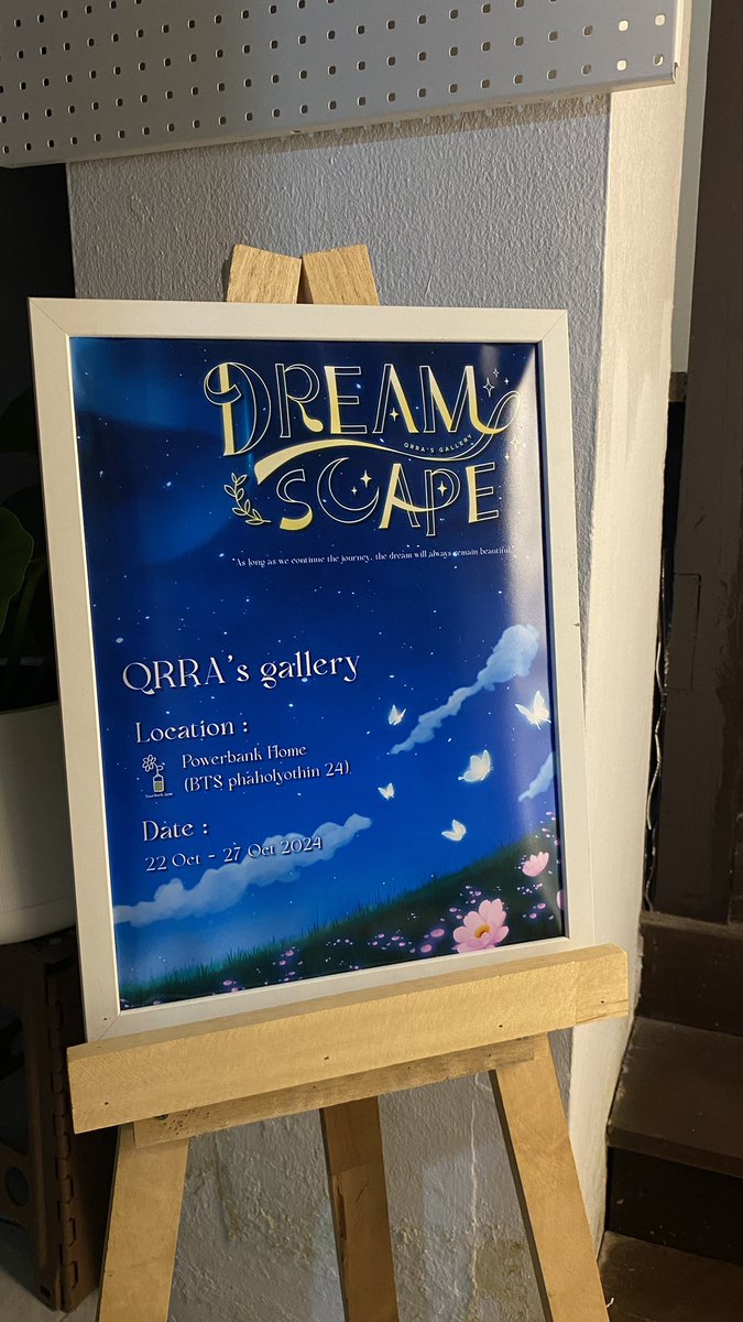 Dreamscape_QRRA's tweet photo. ขอบทุกคนที่แวะมาหากันตลอด 6 วัน
ขอบคุณที่มาสร้างพื้นที่แห่งความทรงจำที่ดีตรงนี้ด้วยกัน หวังว่าพื้นที่ตรงนี้จะสร้างความสุขให้ทุกคนไม่มากก็น้อย
ขอบคุณ 5 สาว QRRA และ PEONY เช่นกันที่ทำให้เกิดพื้นที่แห่งความทรงจำตรงนี้ 🦋🌸✨

#QRRA #Dreamscape_QRRAgallery https://t.co/MdAoLuEF84
